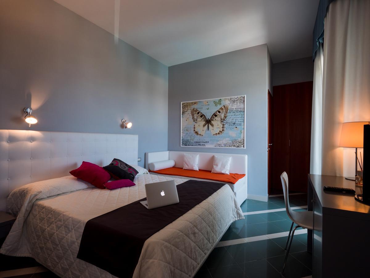 Hotel Metropol Сенигалия Екстериор снимка